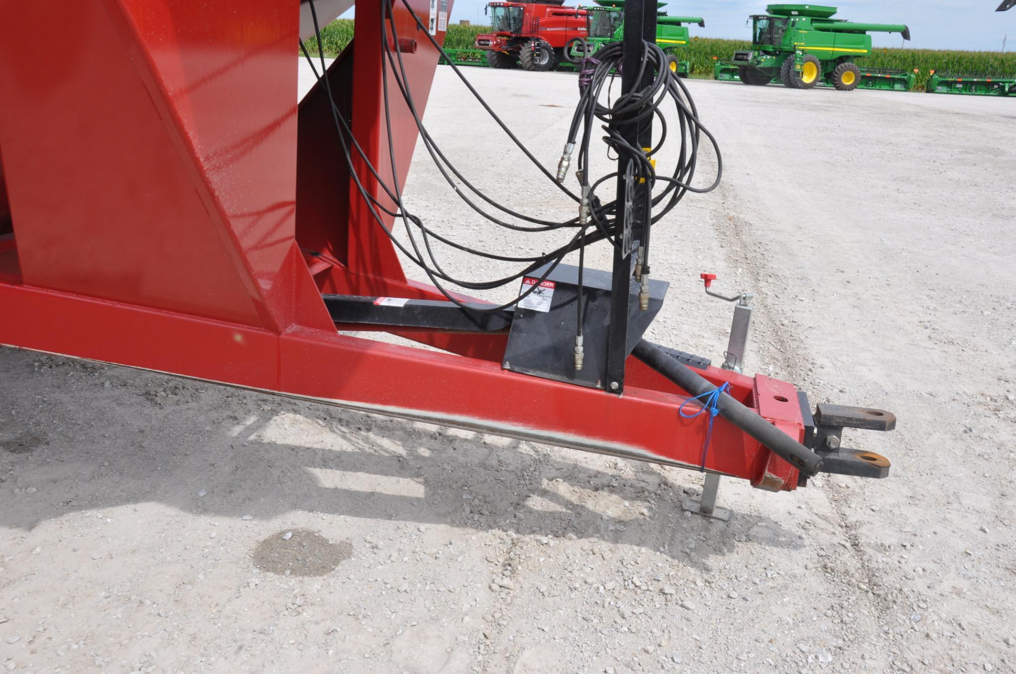 J&M 750 grain cart