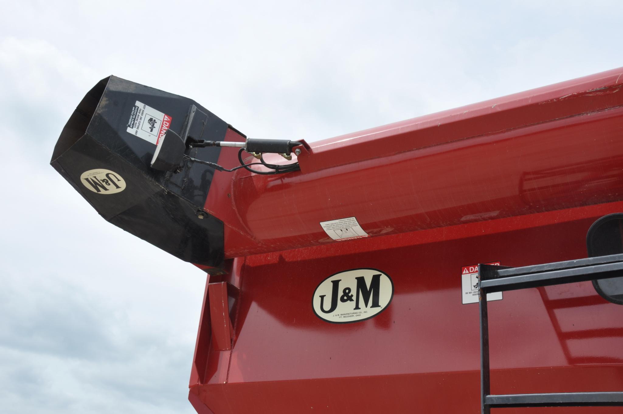 J&M 750 grain cart