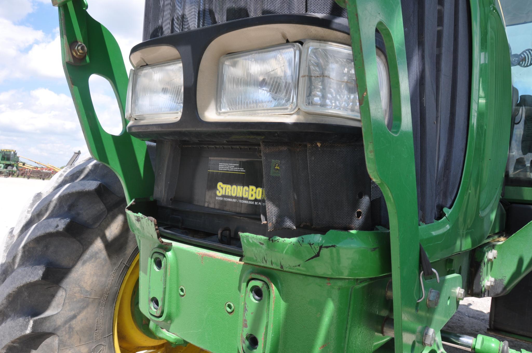 2003 John Deere 7520 MFWD tractor