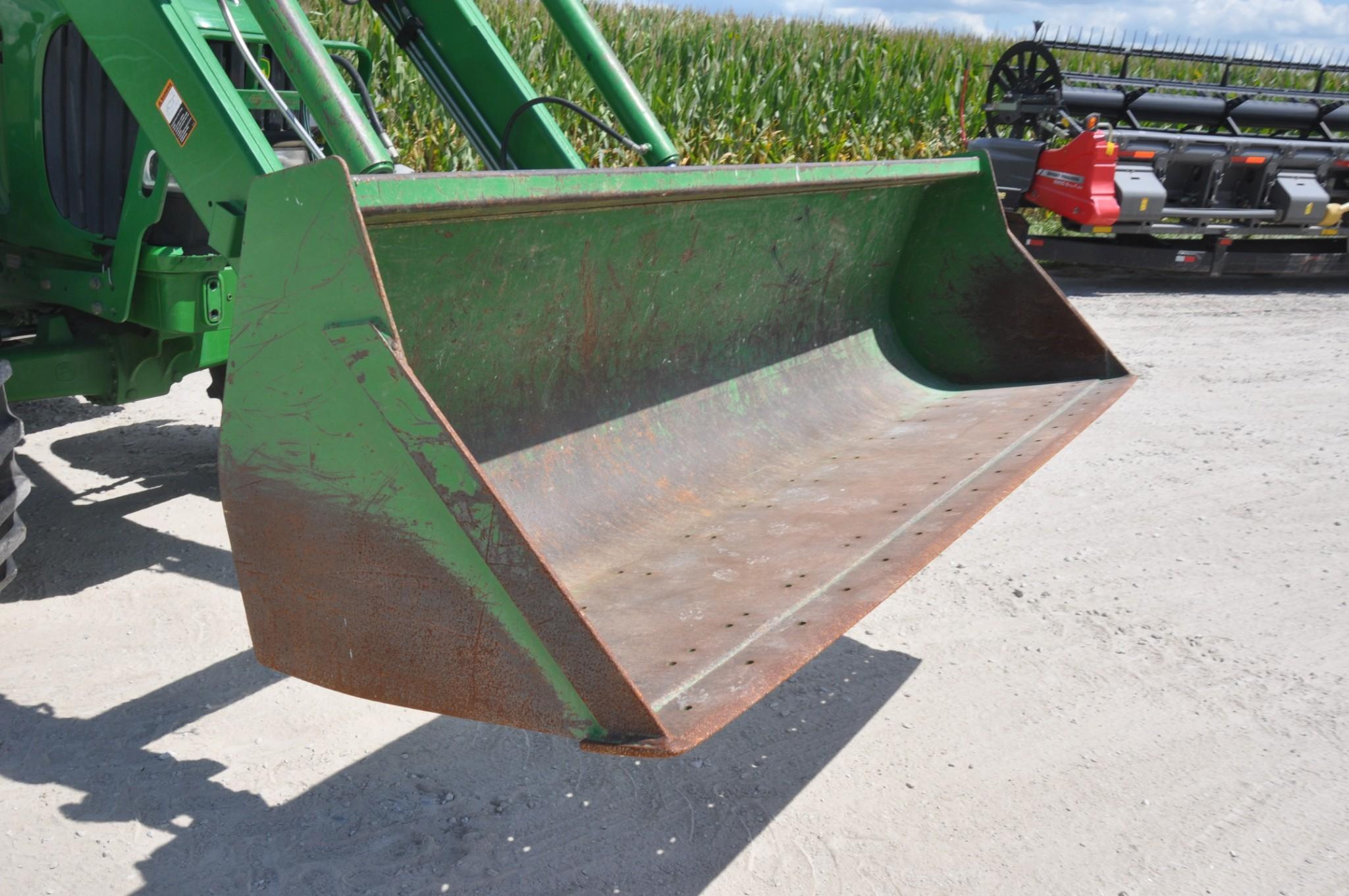2003 John Deere 7520 MFWD tractor