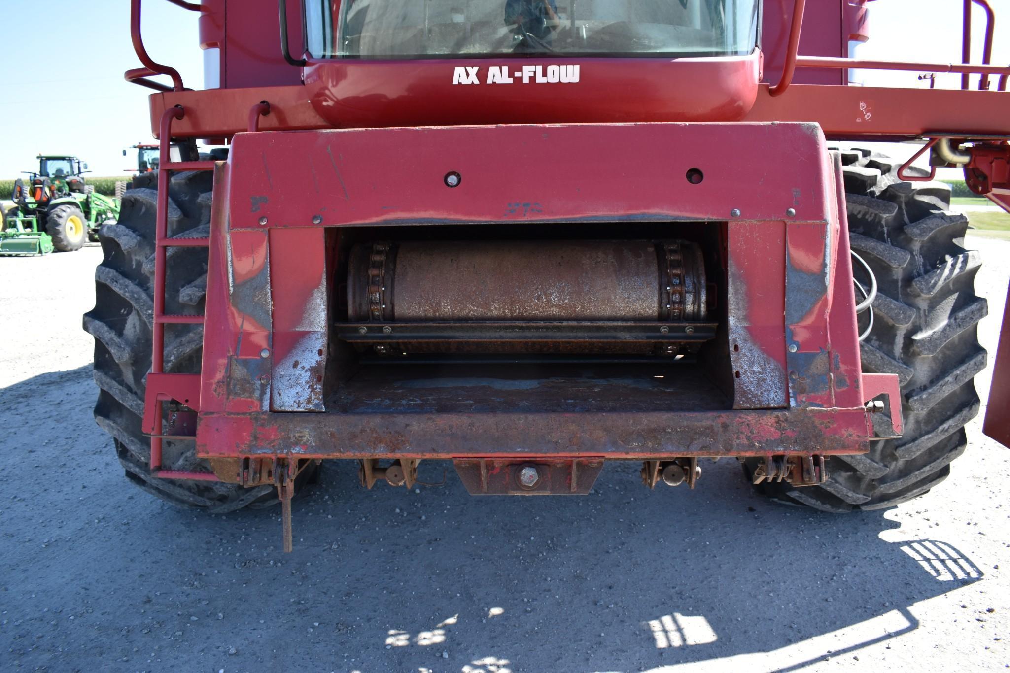 Case-IH 2366 2wd combine