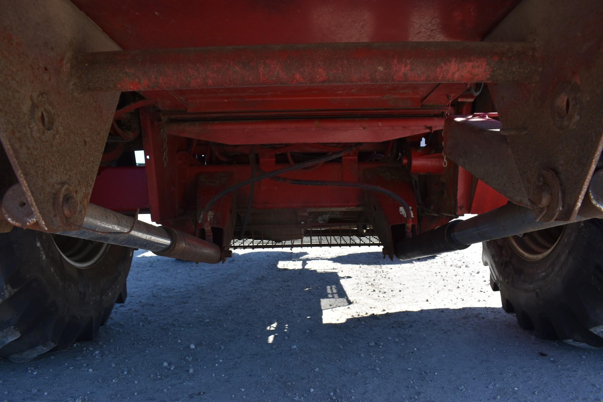 Case-IH 2366 2wd combine