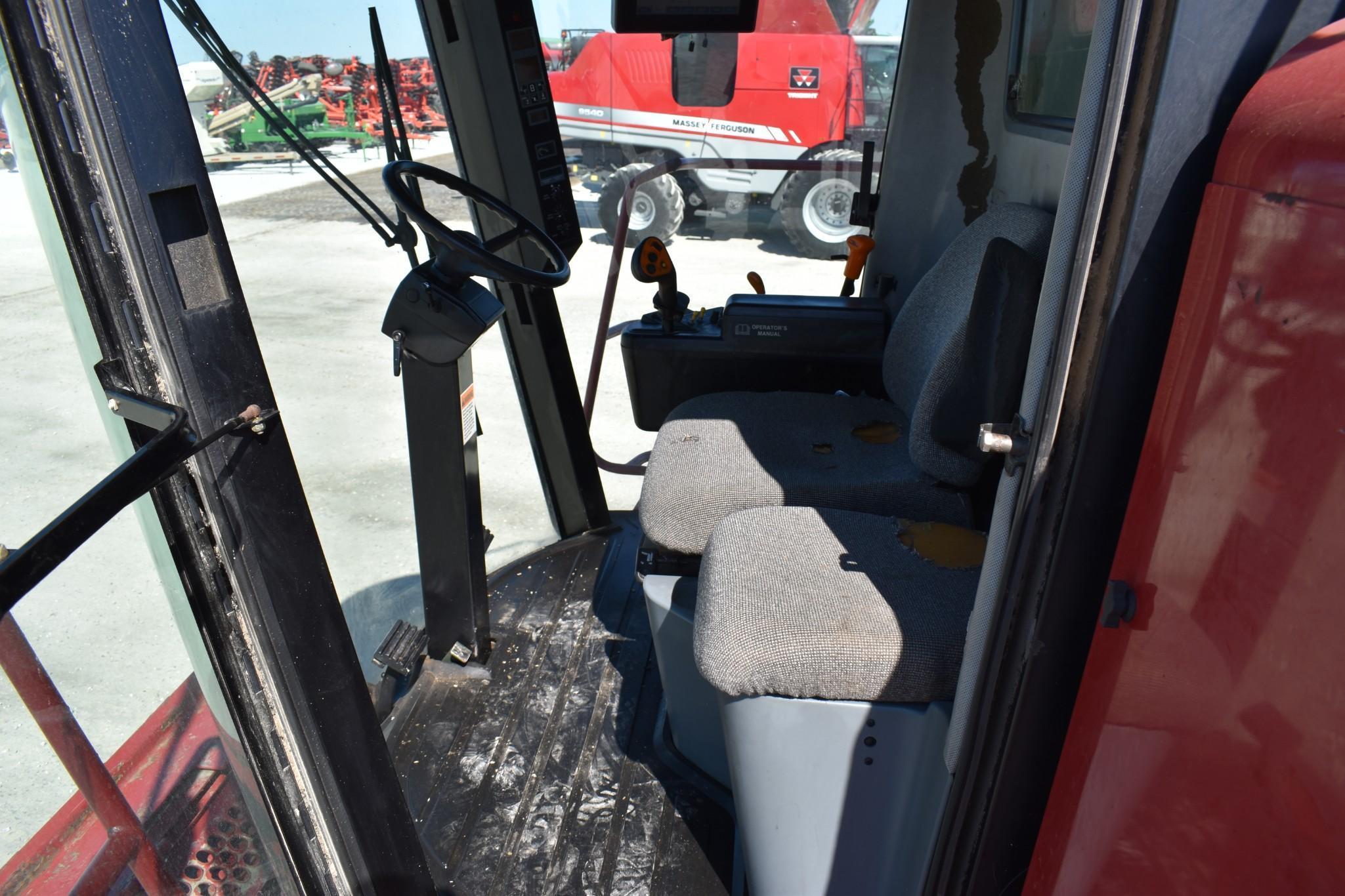 Case-IH 2366 2wd combine