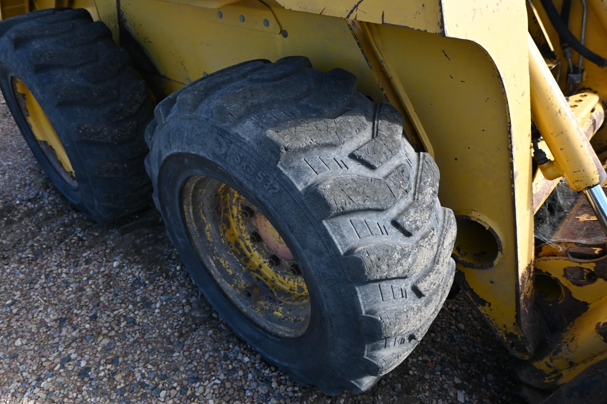 2003 JD 250 Series II skidsteer