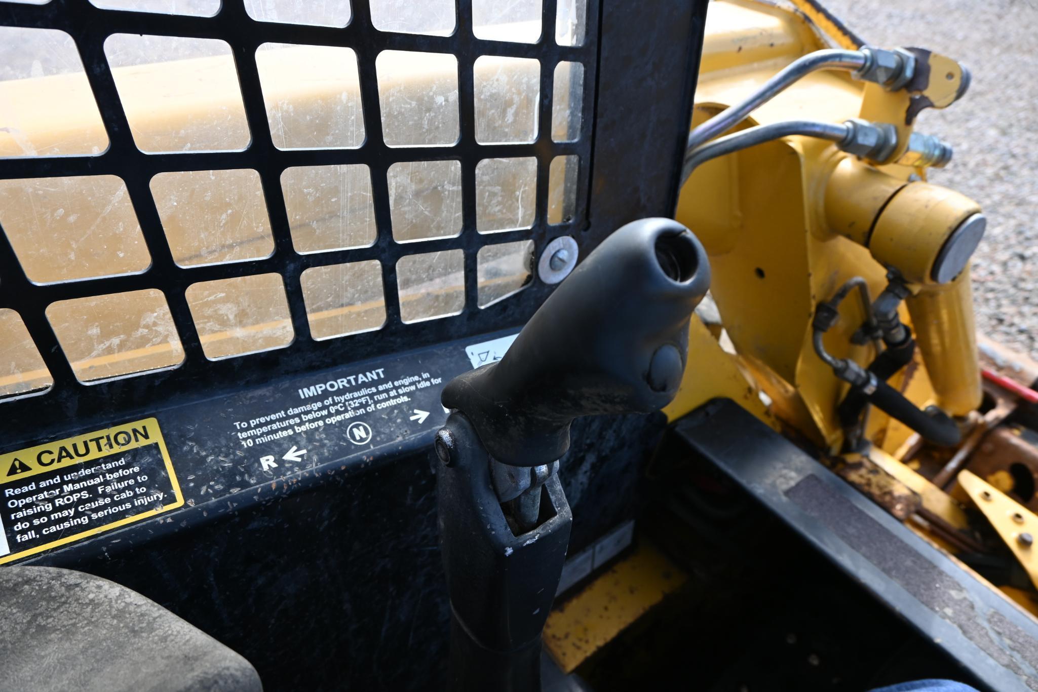 2003 JD 250 Series II skidsteer