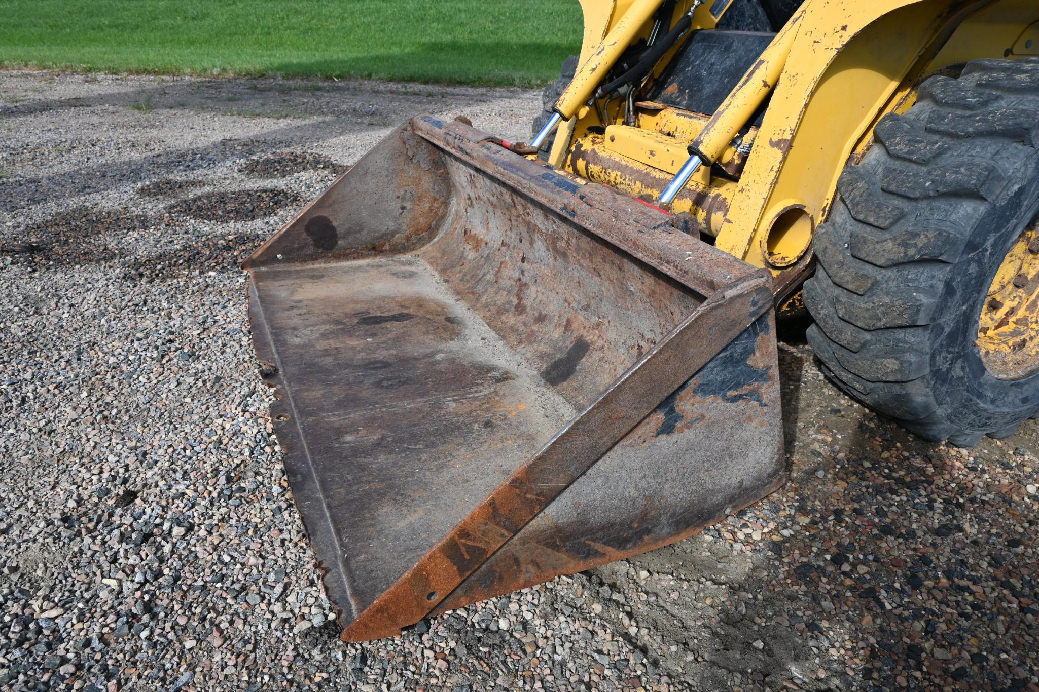 2003 JD 250 Series II skidsteer