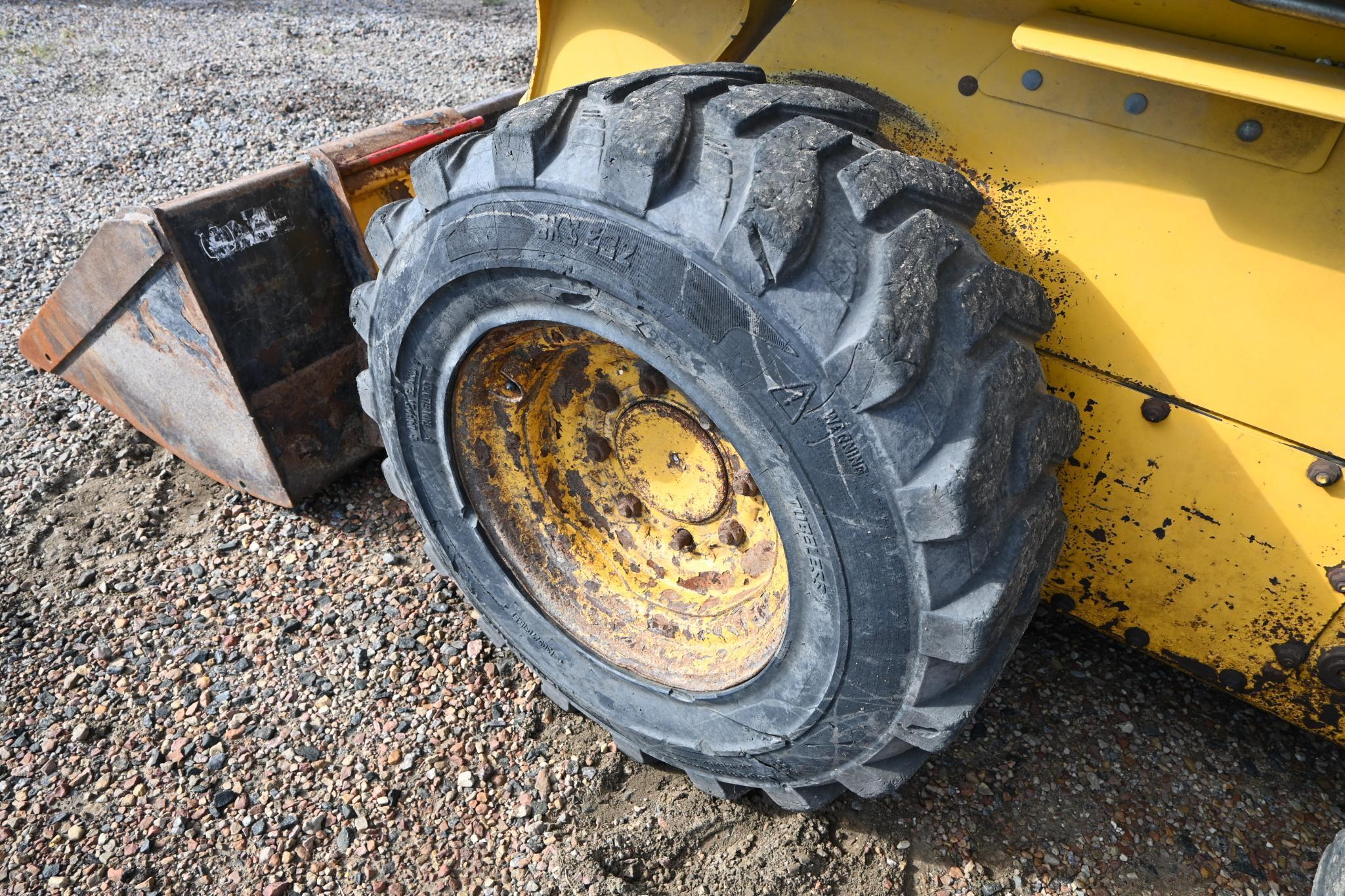 2003 JD 250 Series II skidsteer