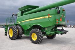2017 John Deere S660 2wd combine