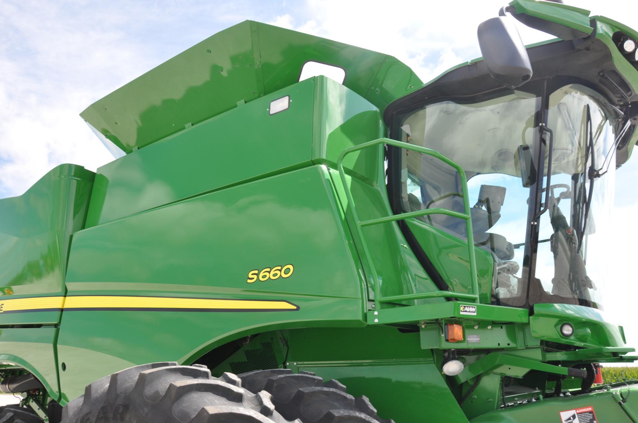 2017 John Deere S660 2wd combine