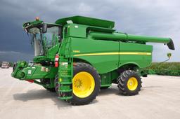 2017 John Deere S660 2wd combine