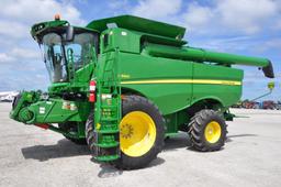 2017 John Deere S660 2wd combine