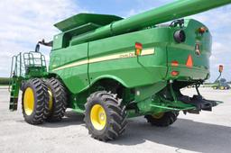 2017 John Deere S660 2wd combine