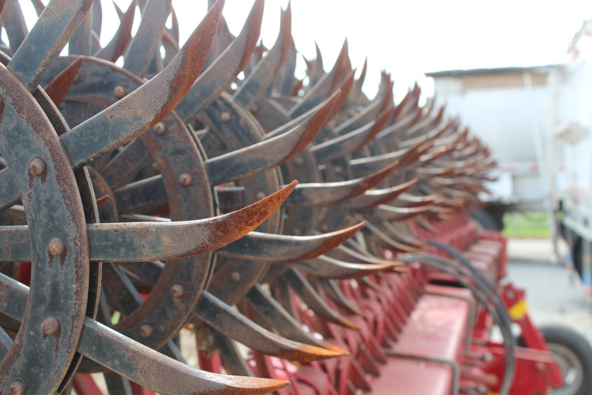 Case-IH 181 30' 3-pt. rotary hoe