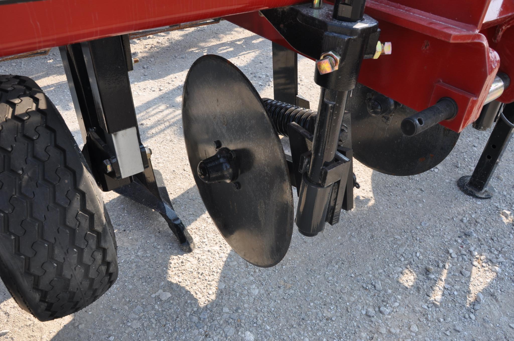 2018 Case-IH 2500 5-shank 3-pt. inline ripper