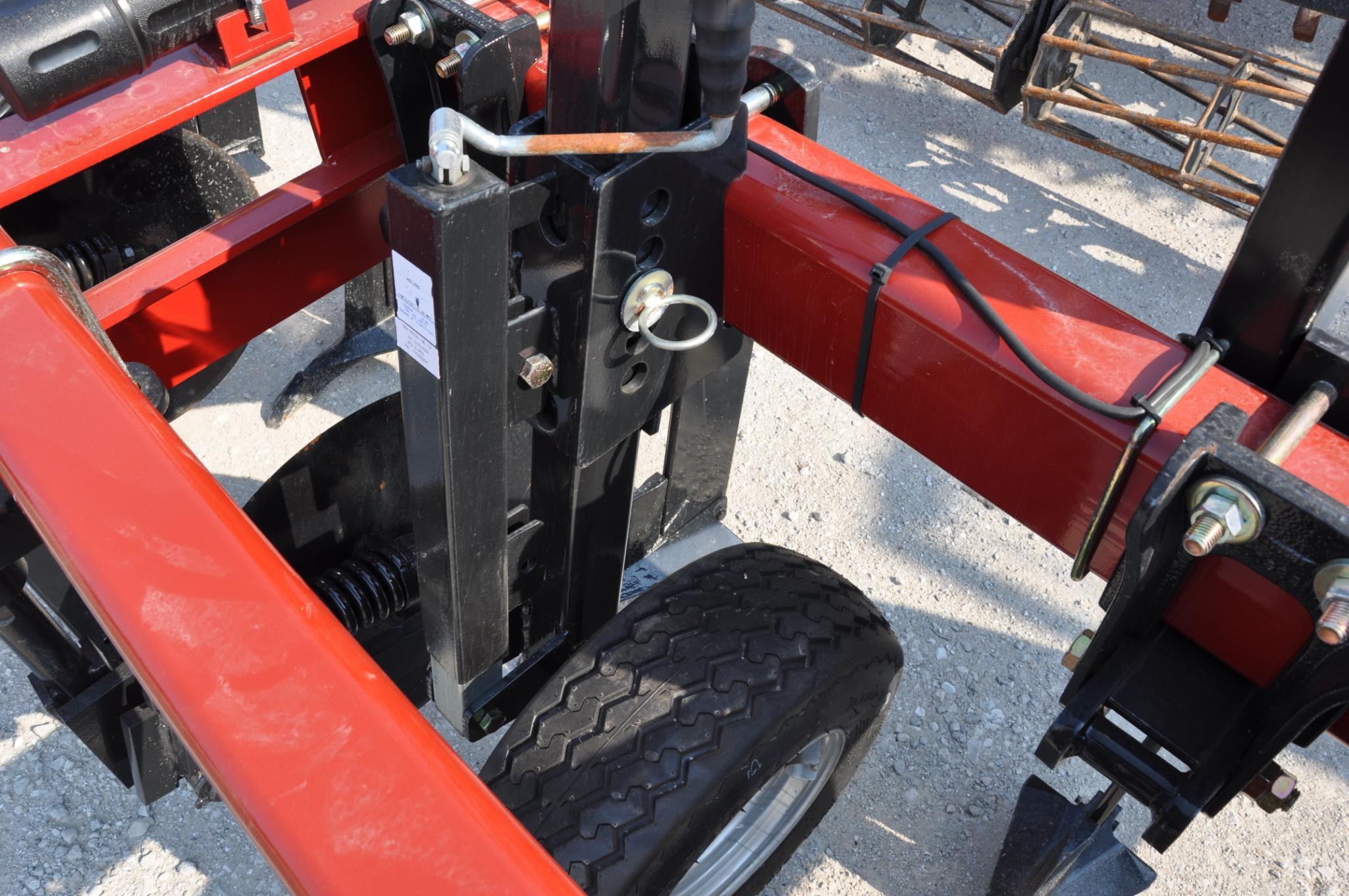 2018 Case-IH 2500 5-shank 3-pt. inline ripper