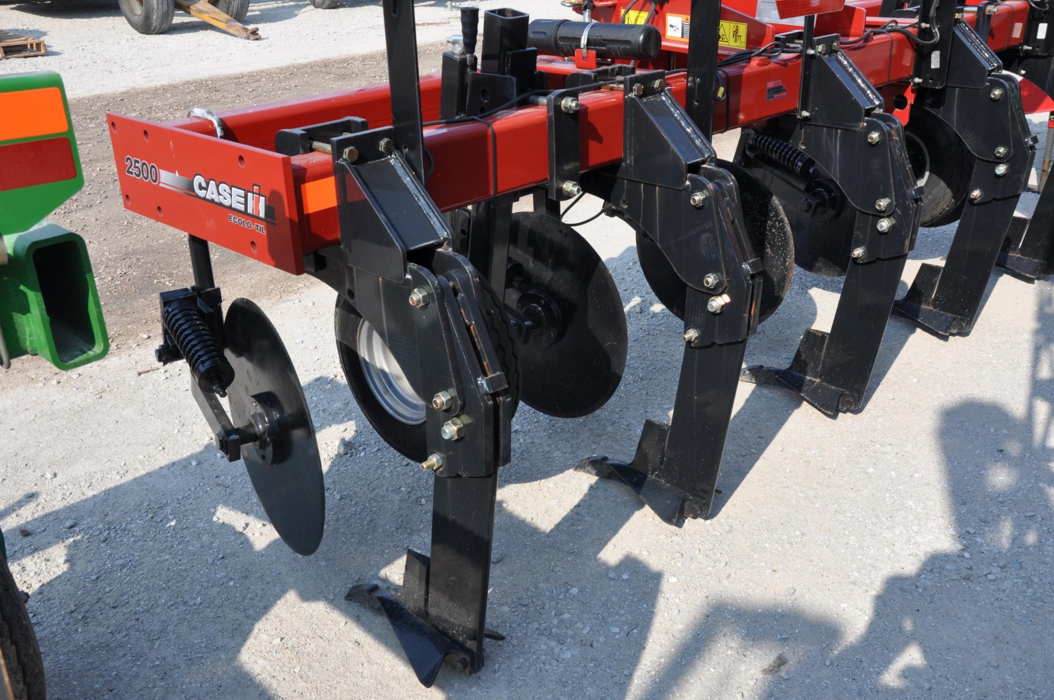 2018 Case-IH 2500 5-shank 3-pt. inline ripper