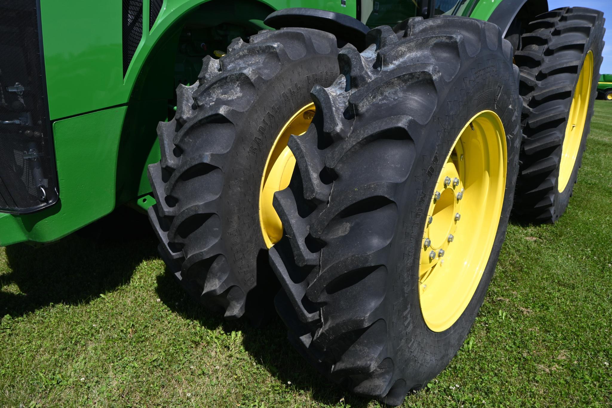 2018 John Deere 8345R MFWD tractor