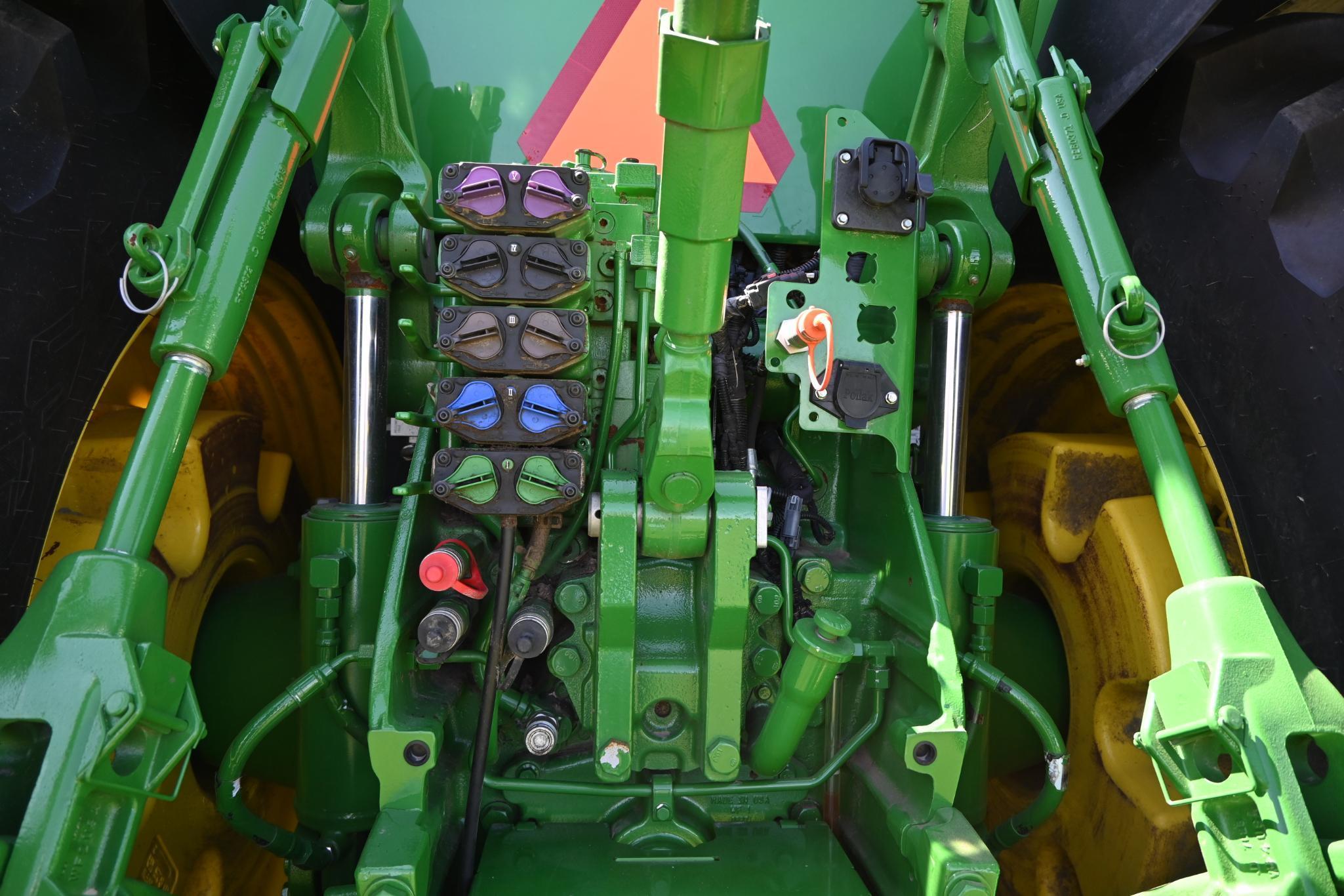 2018 John Deere 8345R MFWD tractor