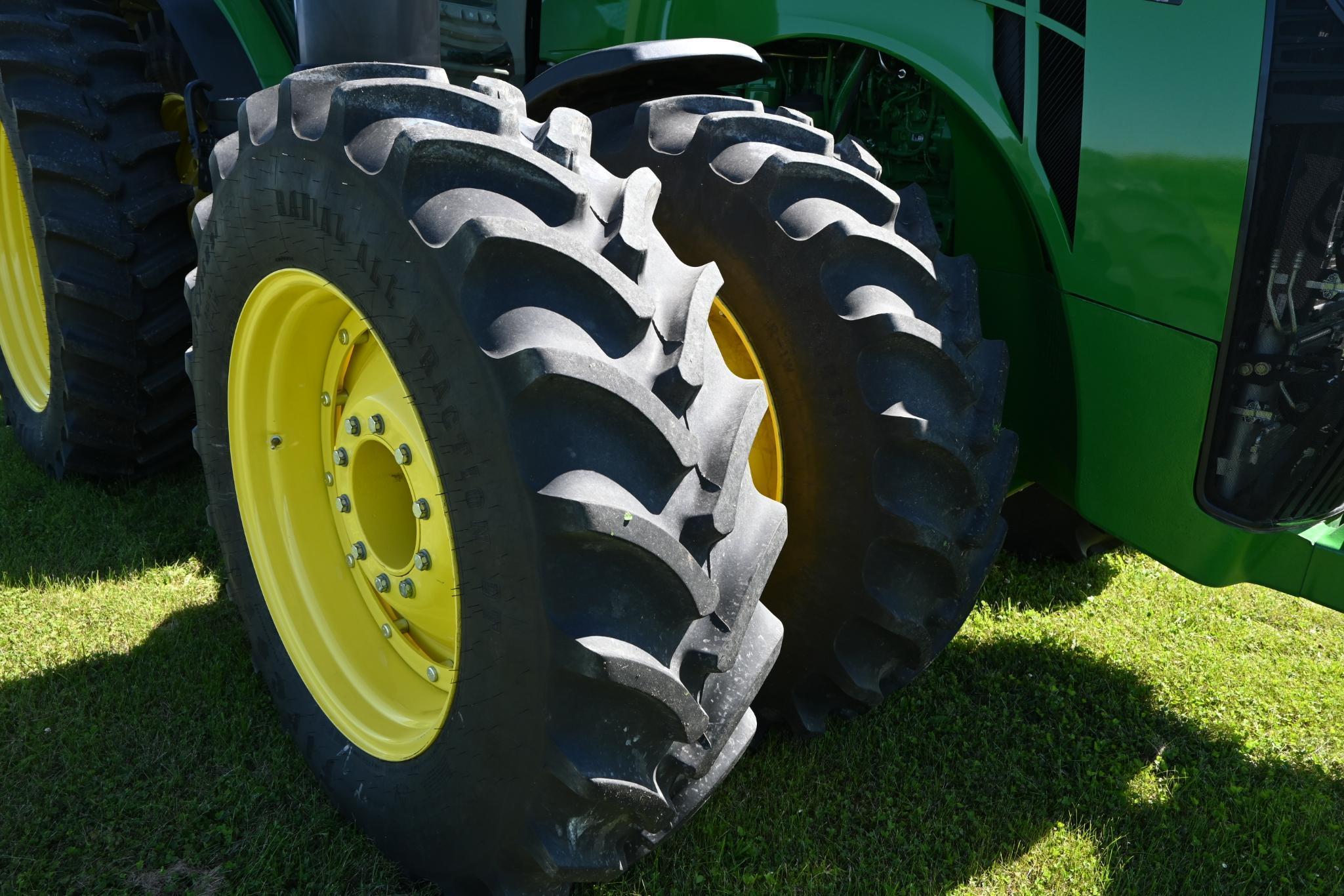 2018 John Deere 8345R MFWD tractor