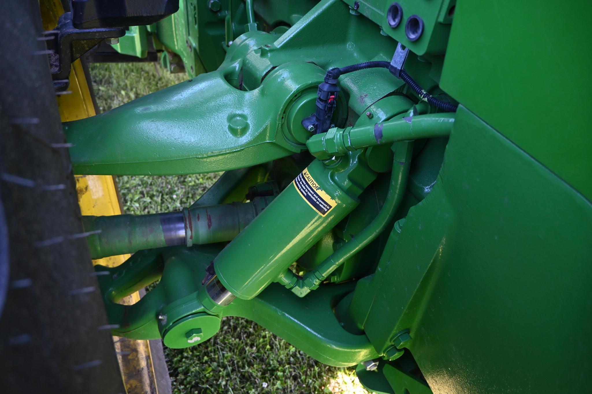 2018 John Deere 8345R MFWD tractor