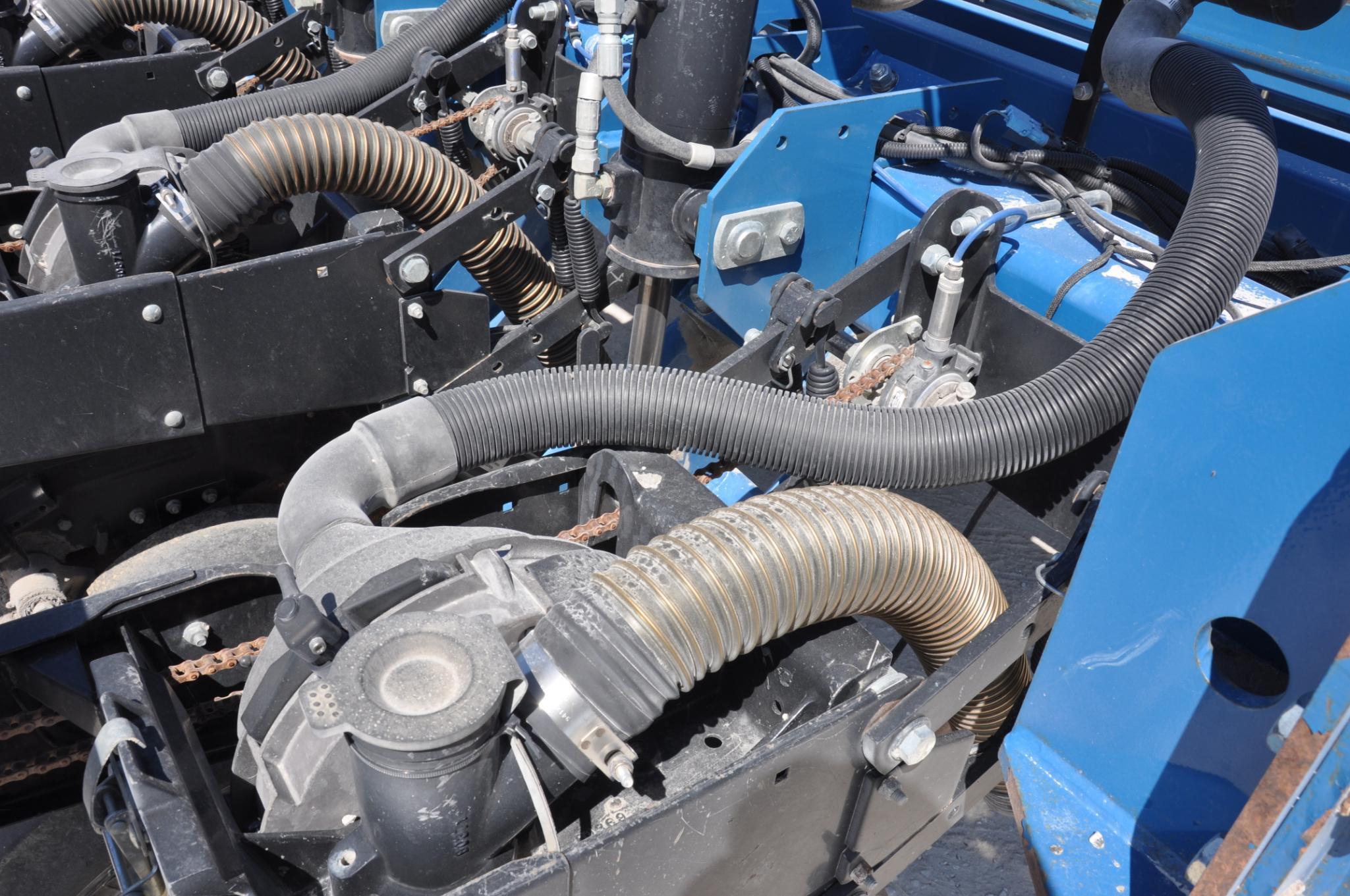 Kinze...3800 24 row 30" planter