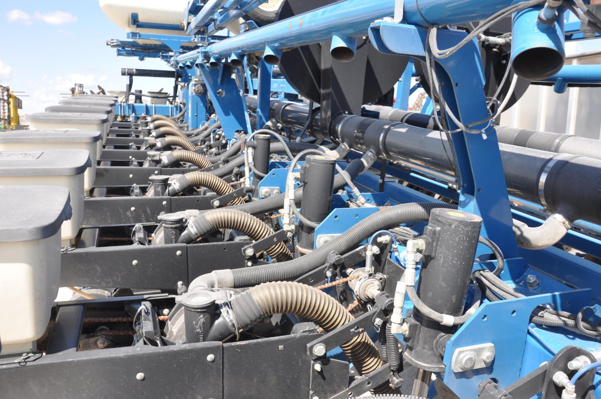 Kinze...3800 24 row 30" planter