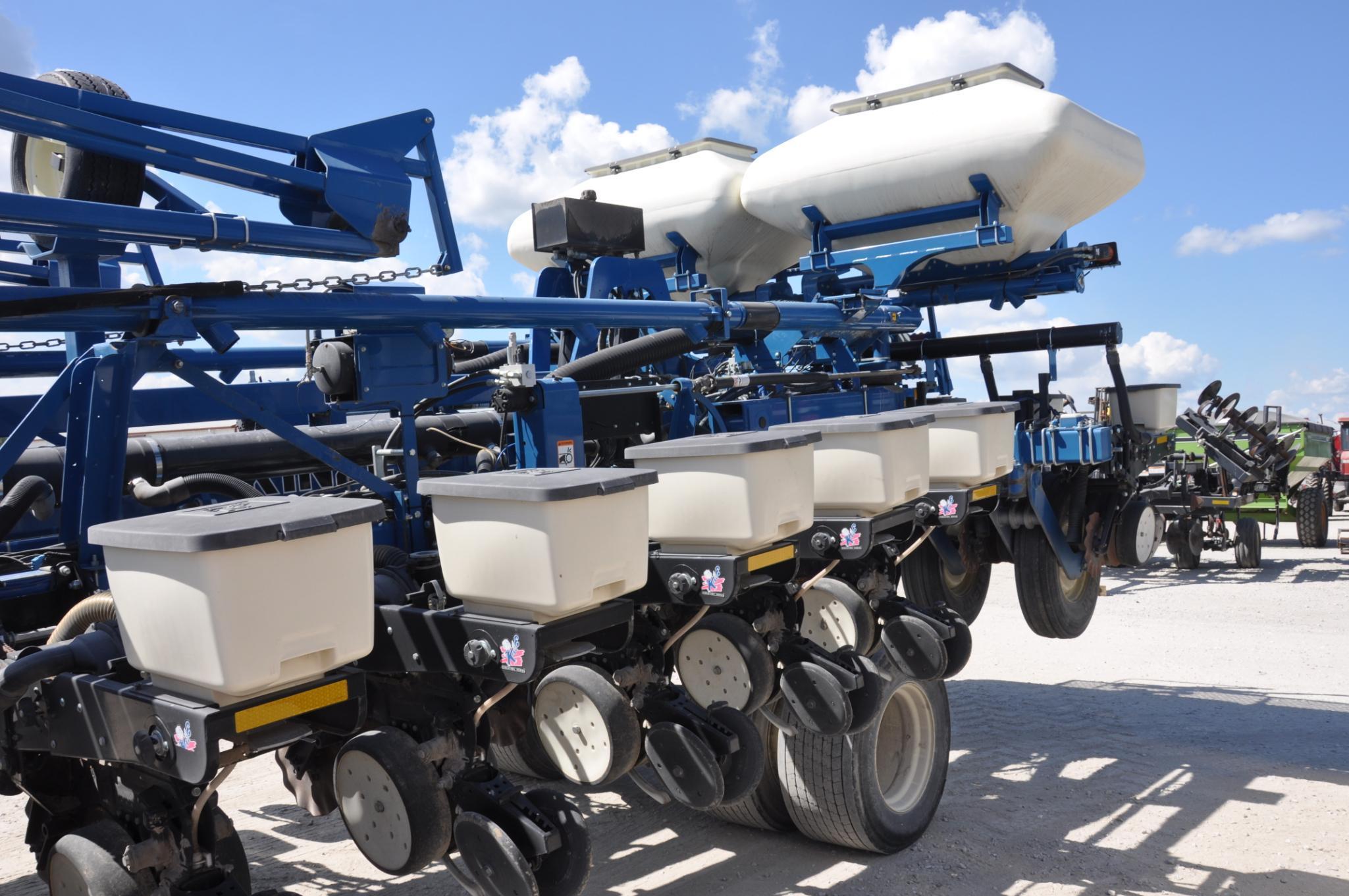 Kinze...3800 24 row 30" planter