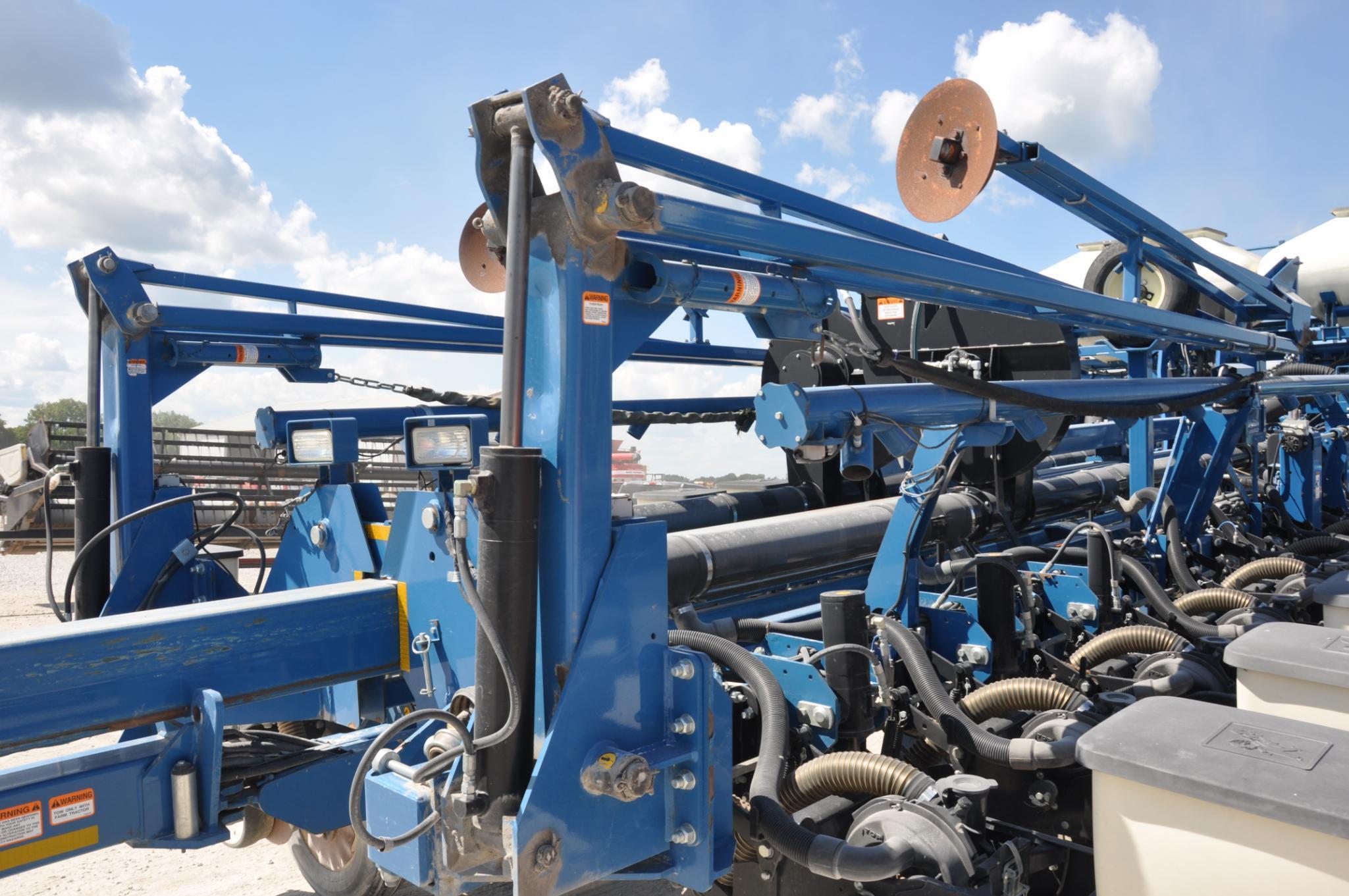 Kinze...3800 24 row 30" planter