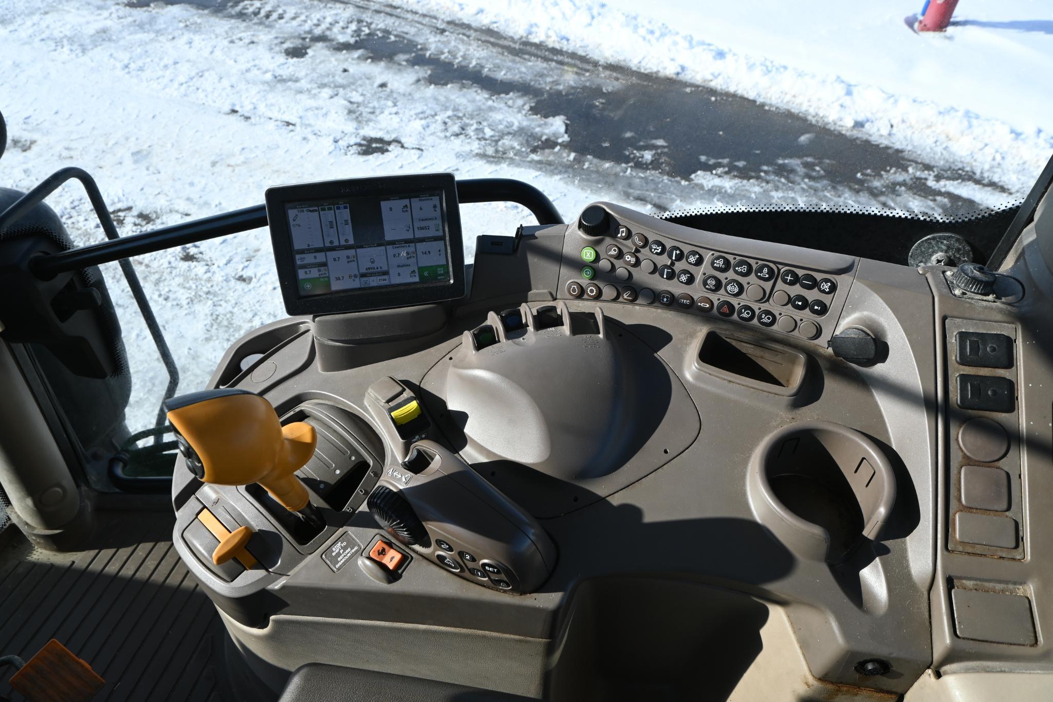 2017 John Deere 6130R MFWD tractor
