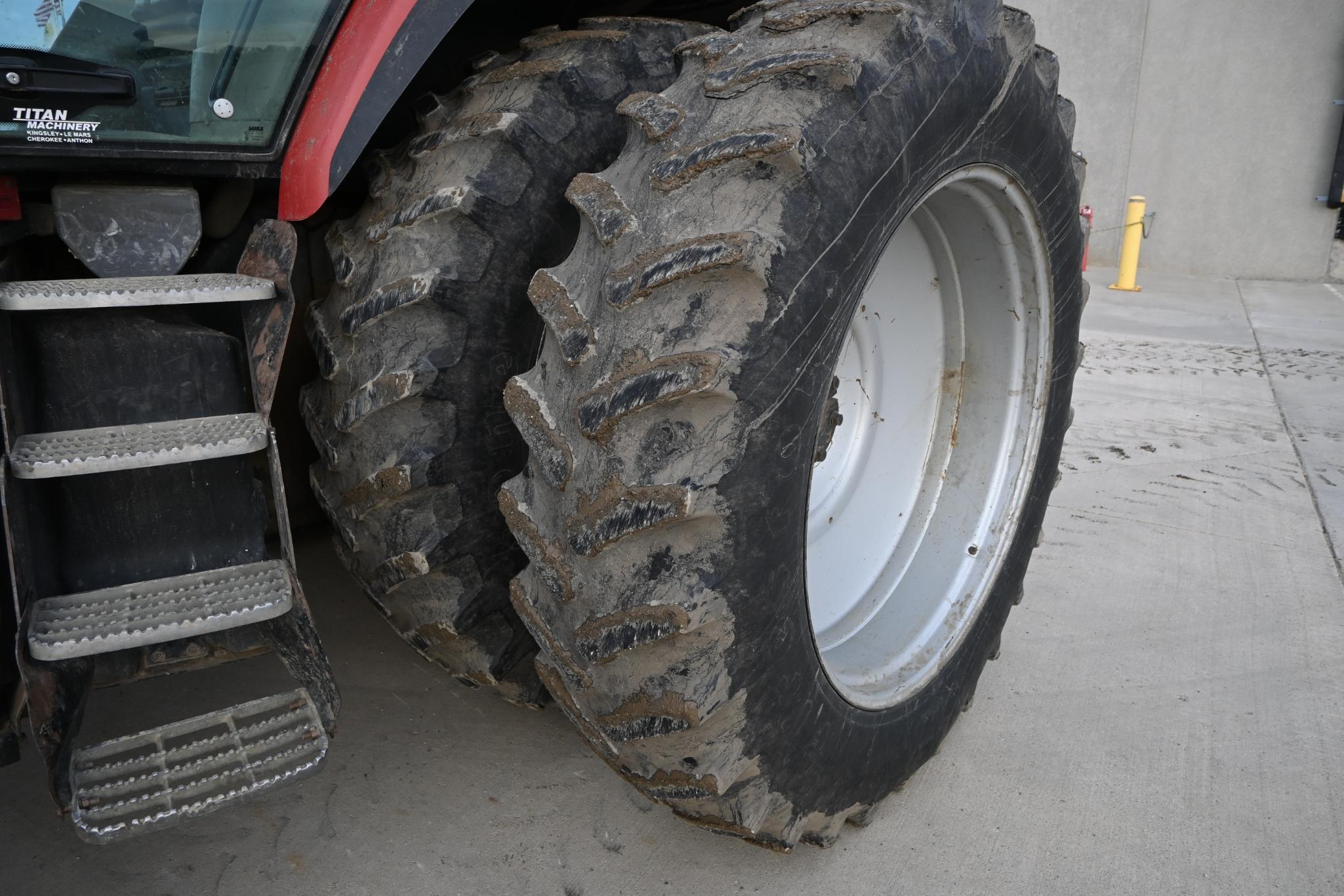 2001 Case IH MX240 MFWD tractor