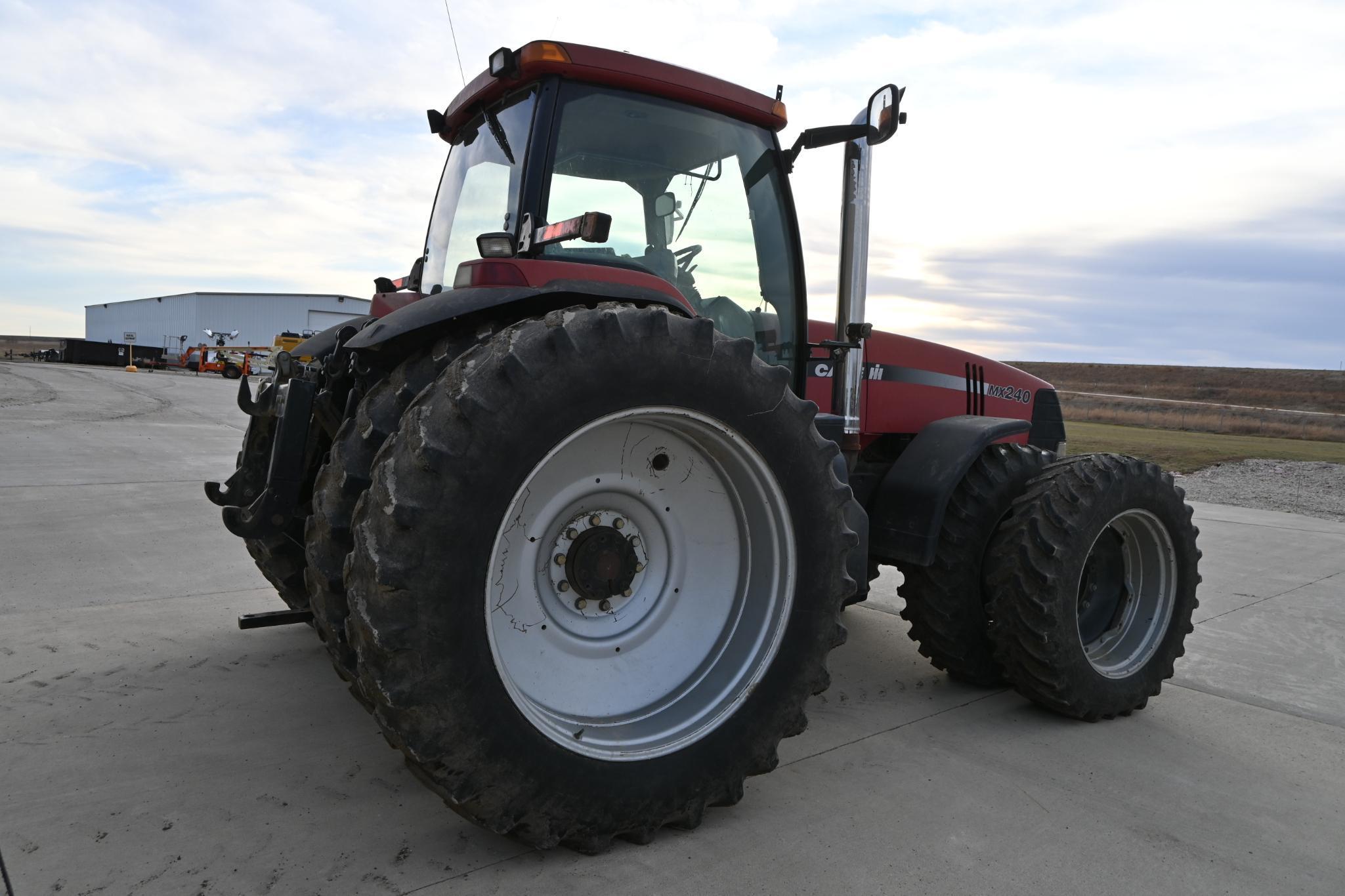 2001 Case IH MX240 MFWD tractor