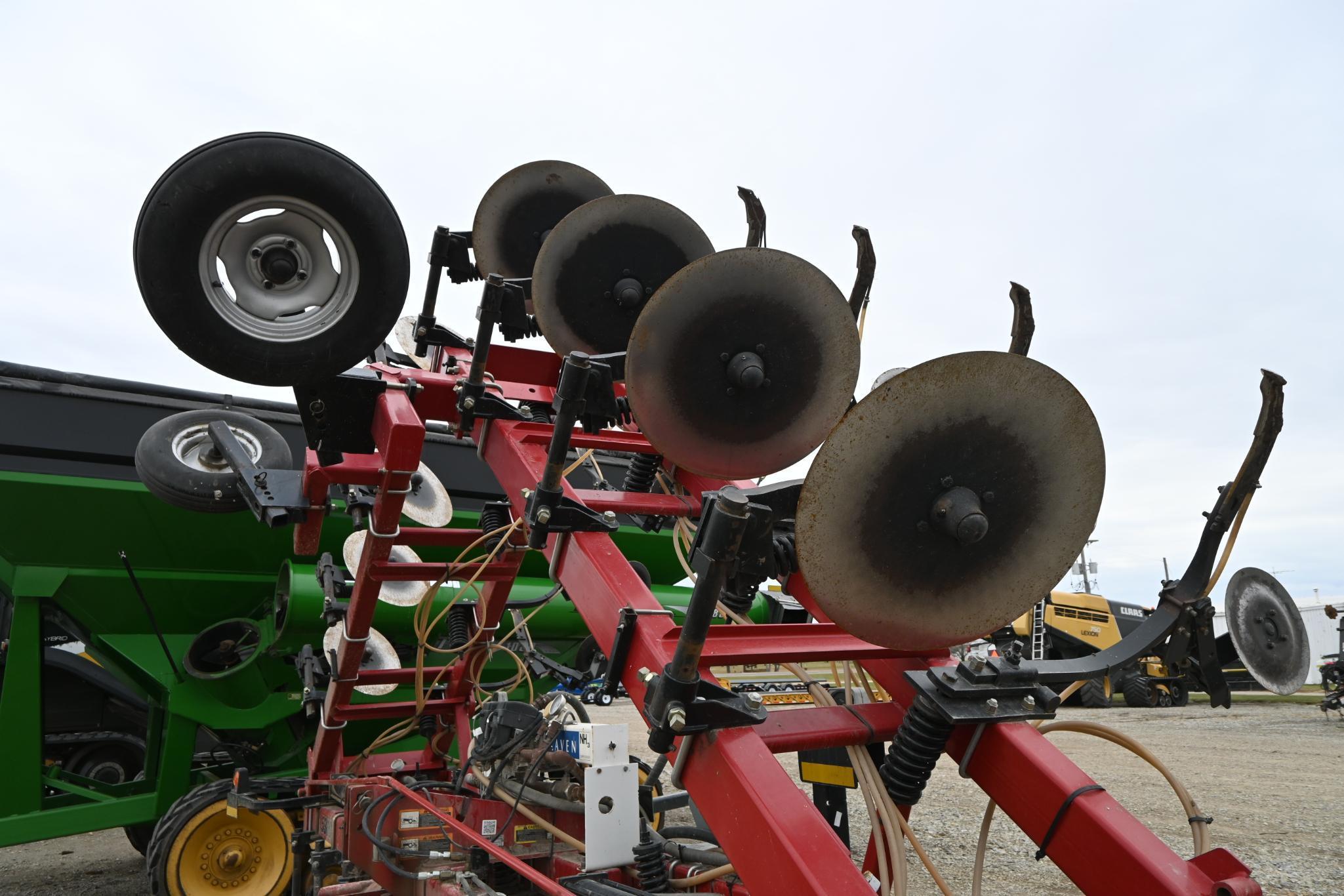 Case IH 5300 3-pt. 15-knife NH3 bar