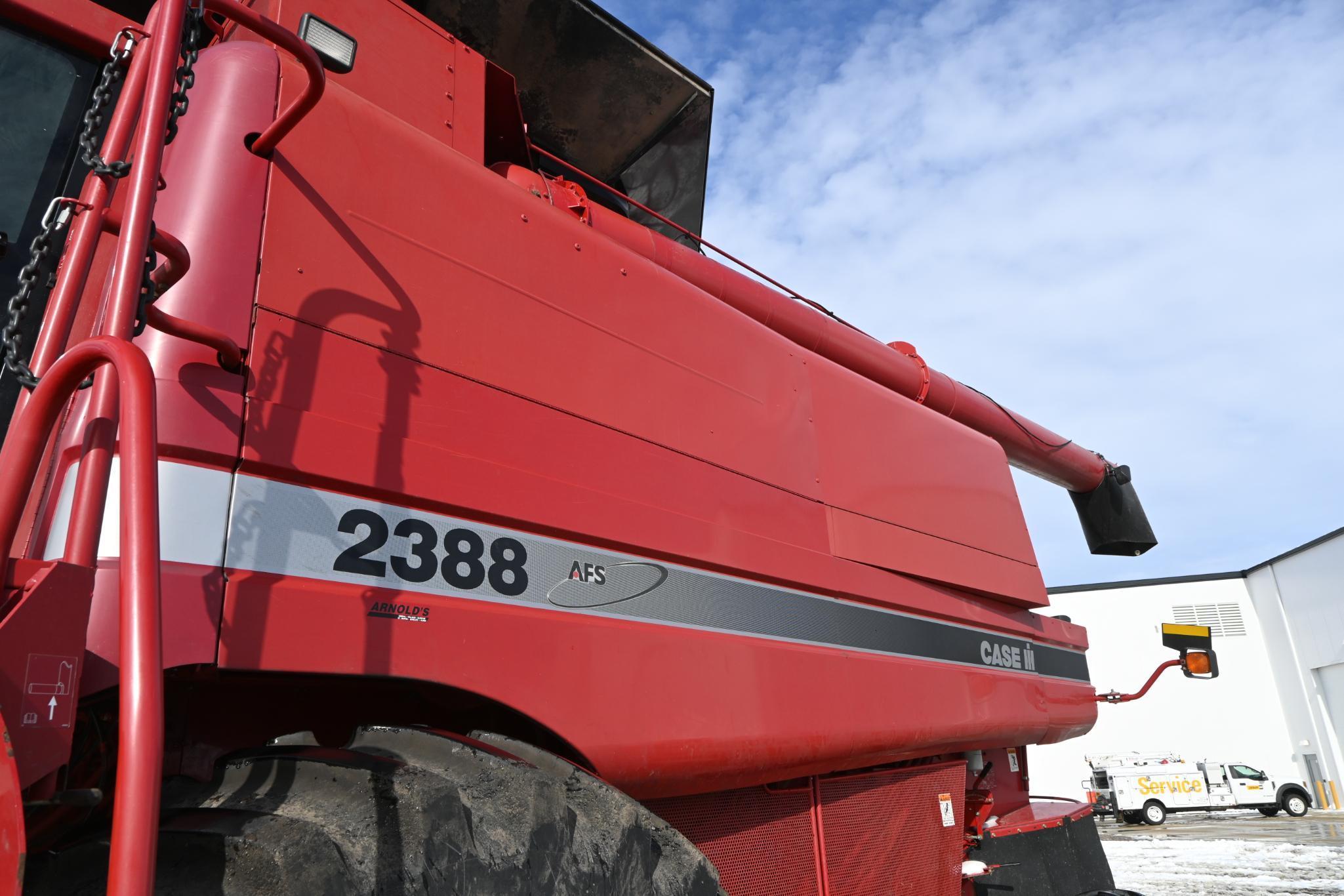 2001 Case IH 2388 2wd combine