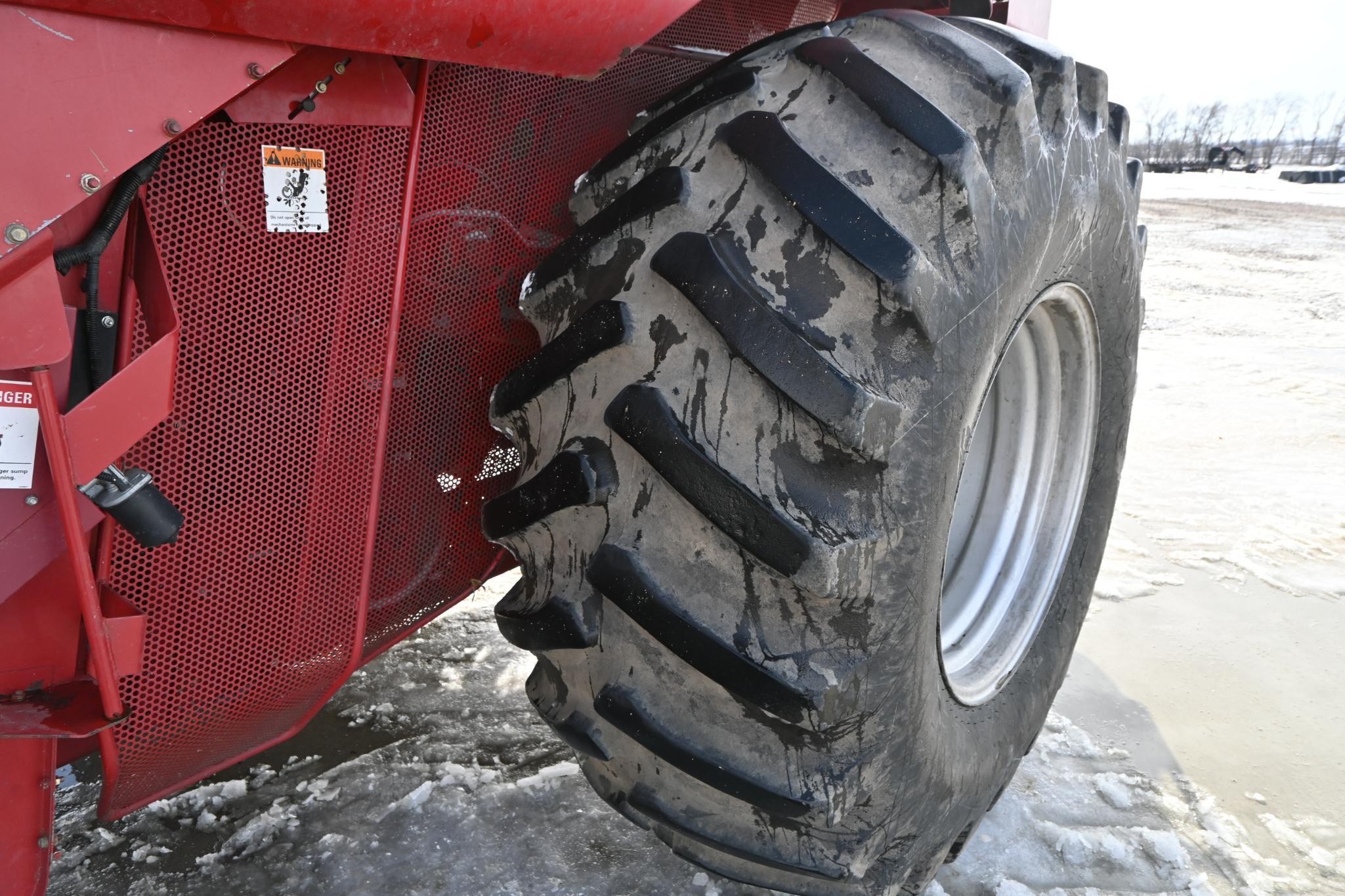 2001 Case IH 2388 2wd combine