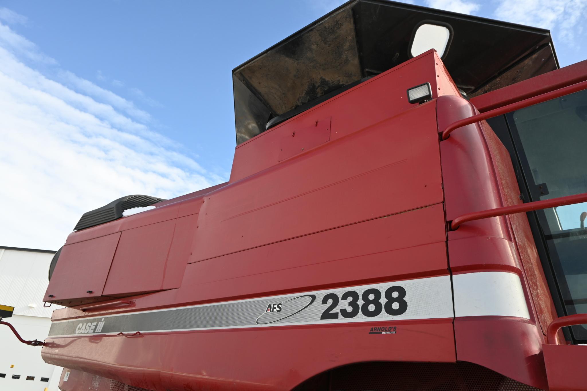 2001 Case IH 2388 2wd combine