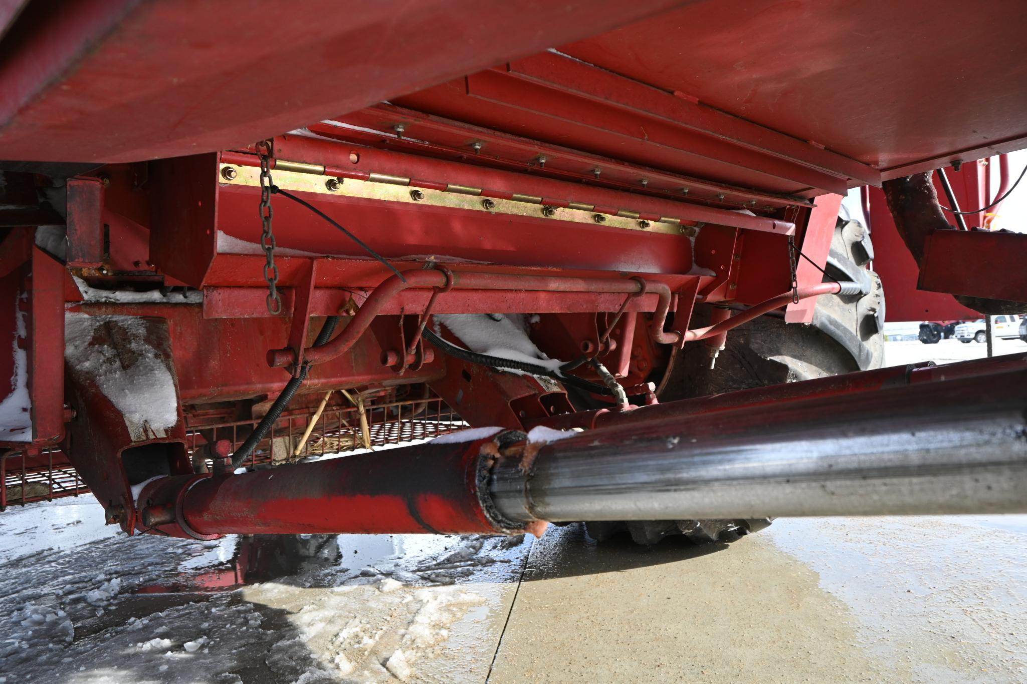 2001 Case IH 2388 2wd combine