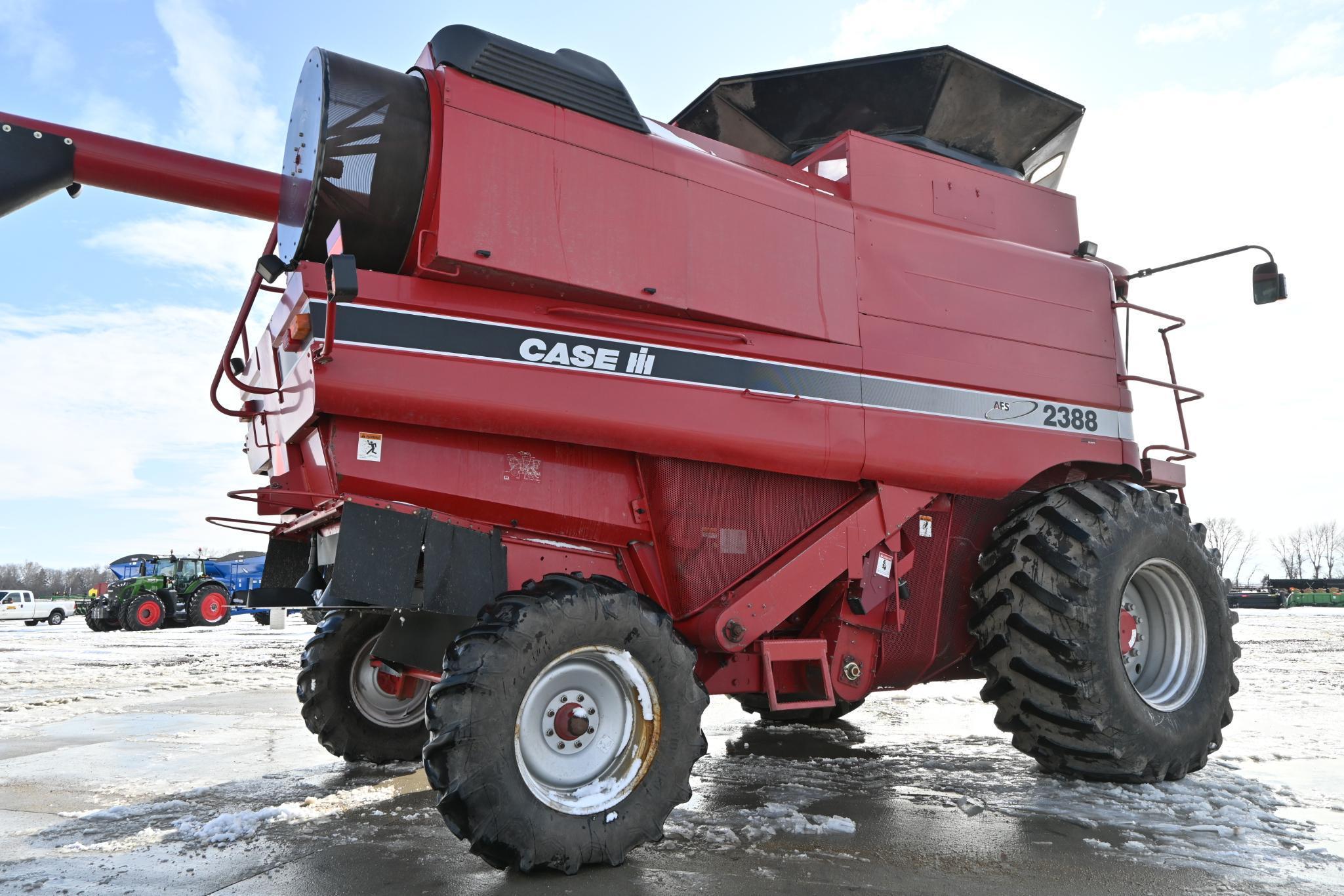 2001 Case IH 2388 2wd combine