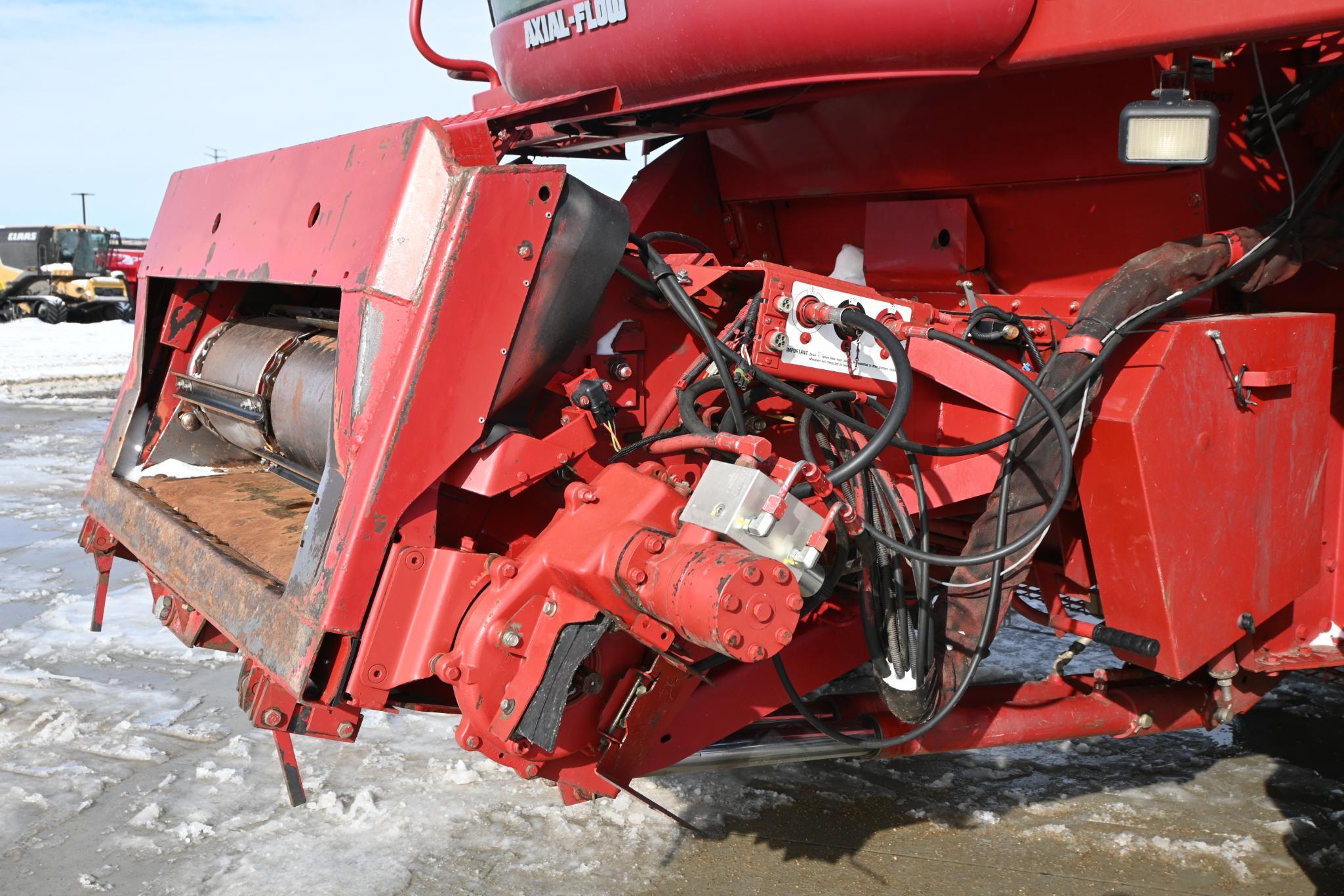 2001 Case IH 2388 2wd combine