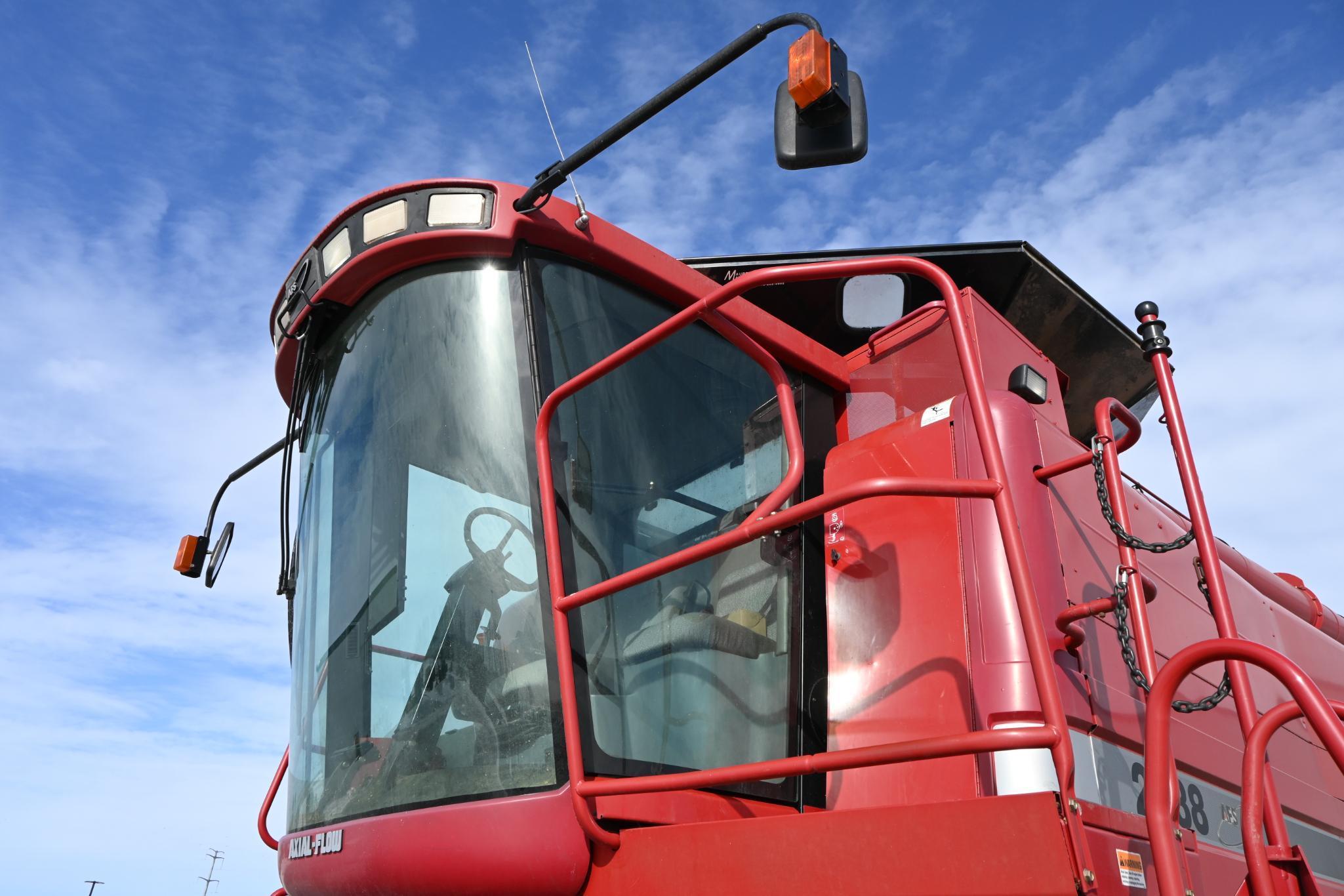 2001 Case IH 2388 2wd combine