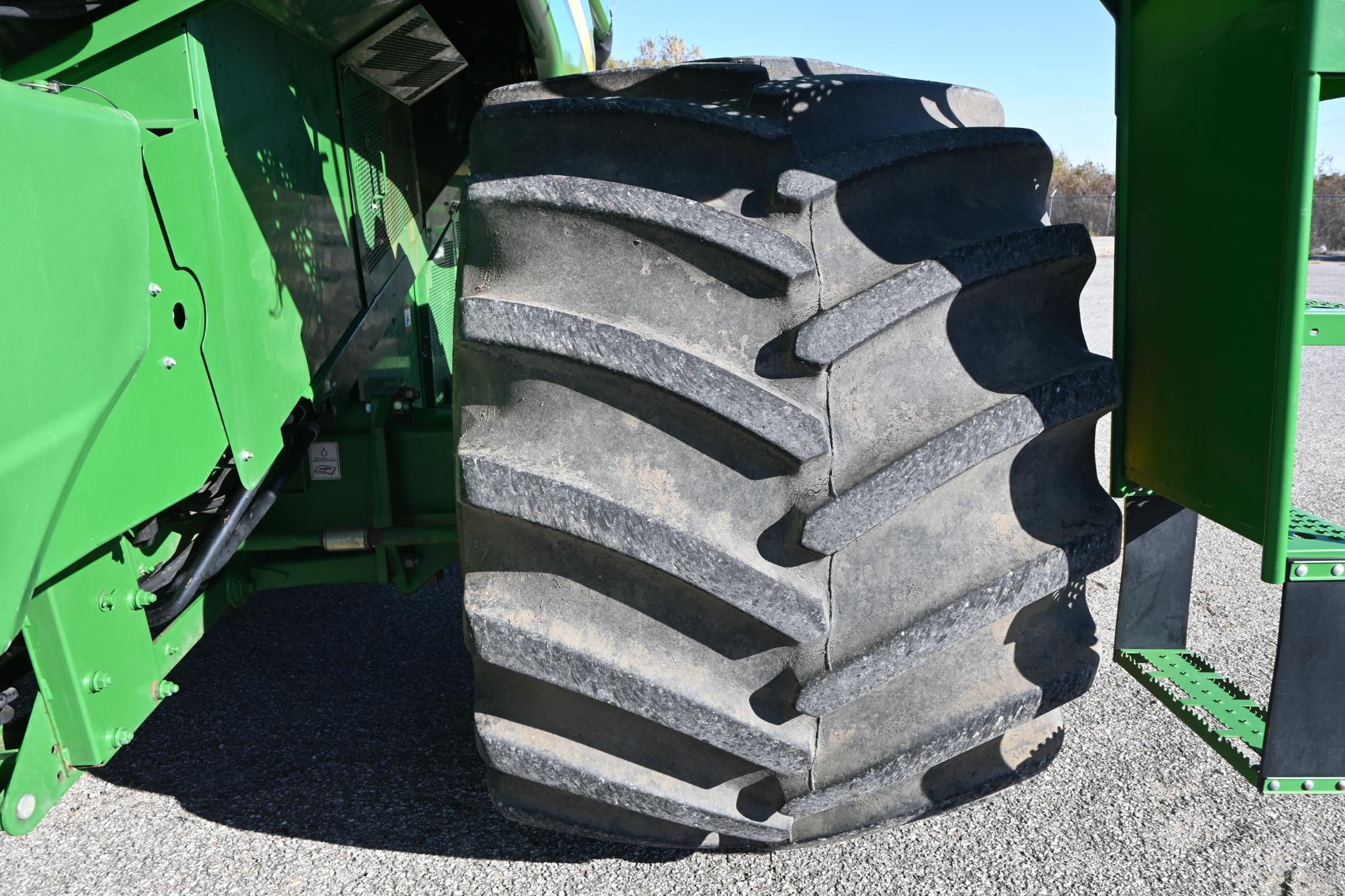 2011 John Deere 9870 STS 4wd combine