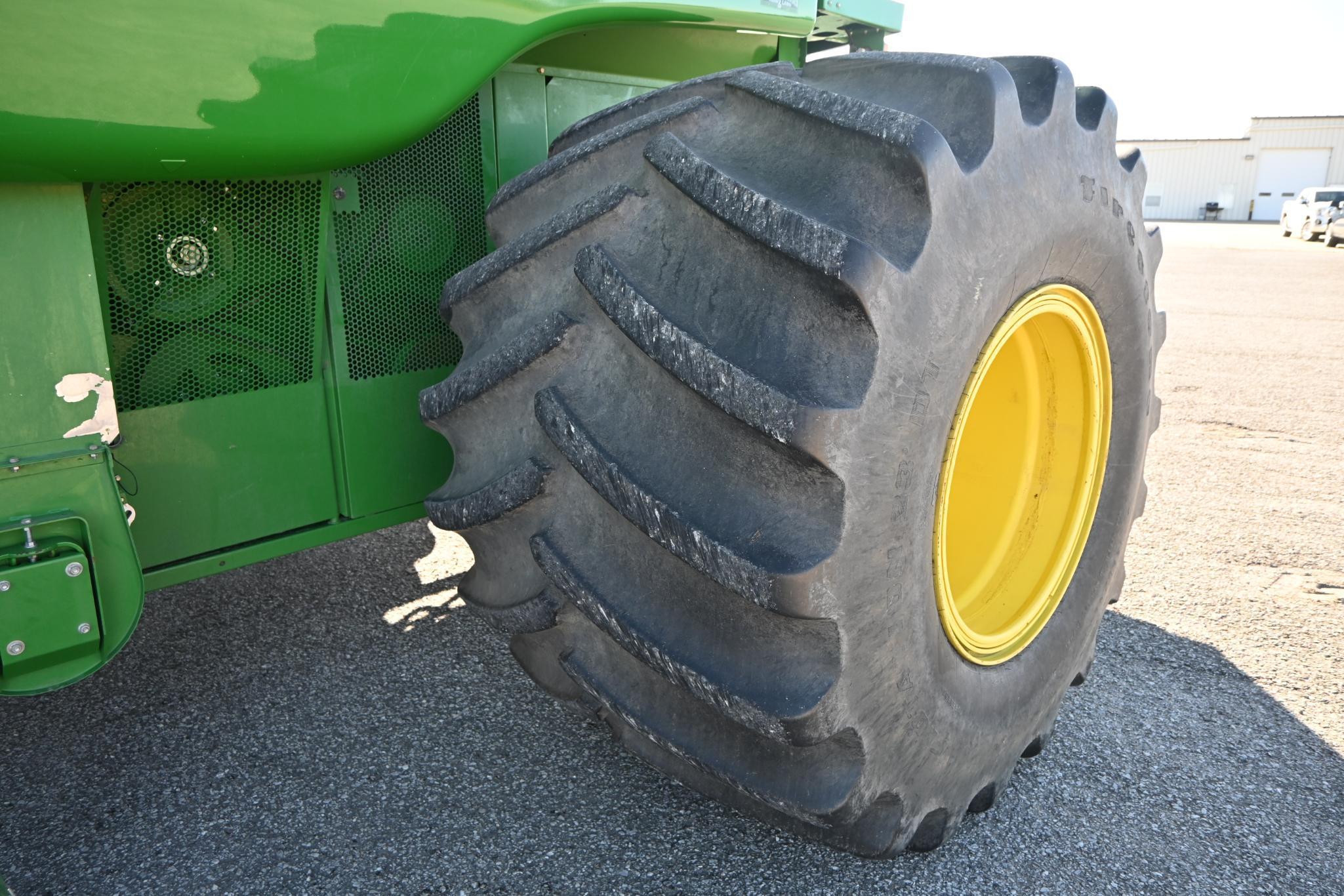 2011 John Deere 9870 STS 4wd combine