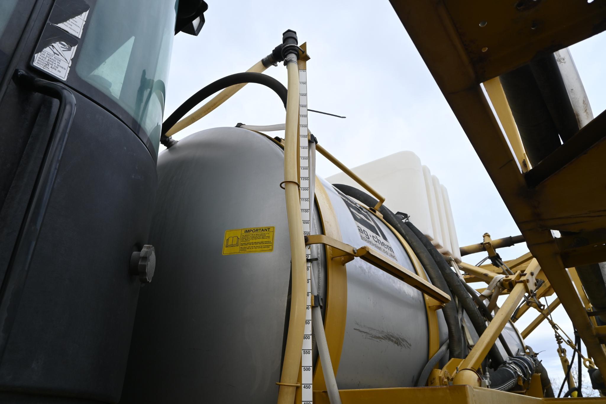 2003 Ag Chem TerraGator 8103 self propelled sprayer