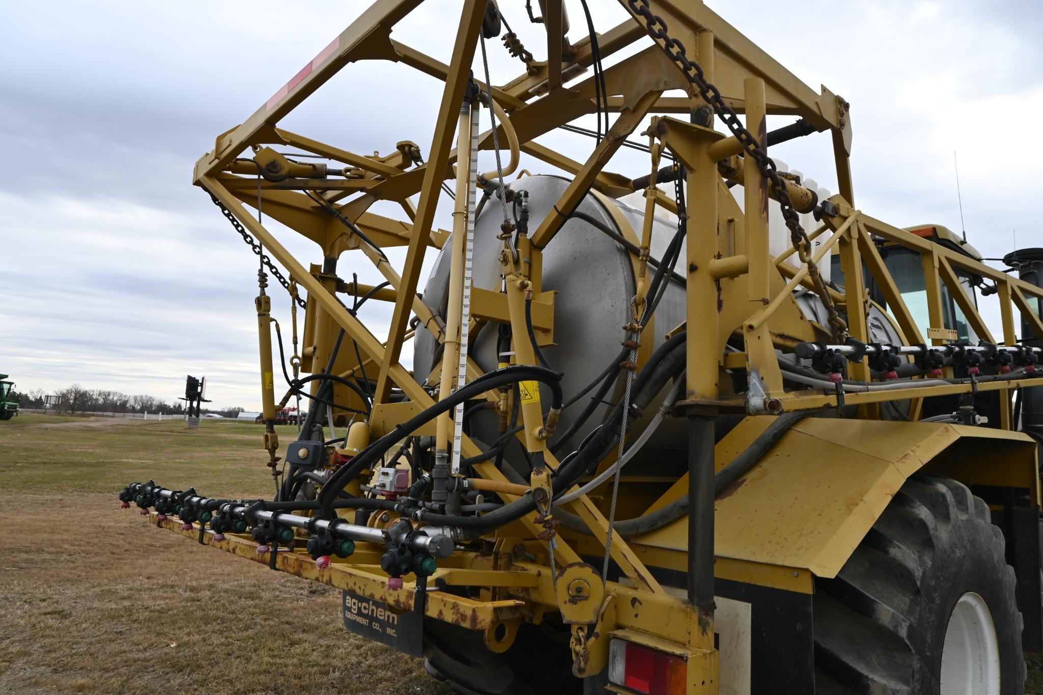 2003 Ag Chem TerraGator 8103 self propelled sprayer