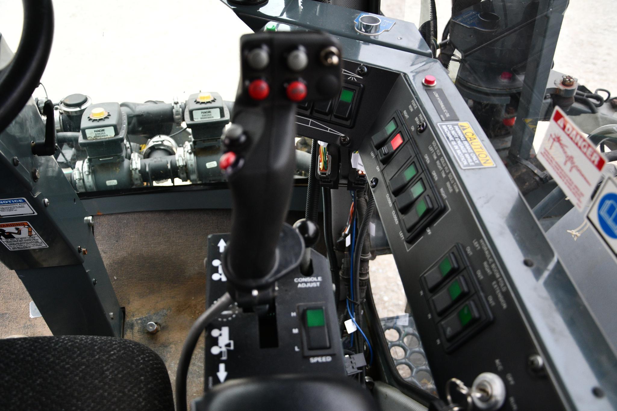2012 Hagie DTS-10 10 sprayer