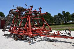Case-IH 4800 32' field cultivator