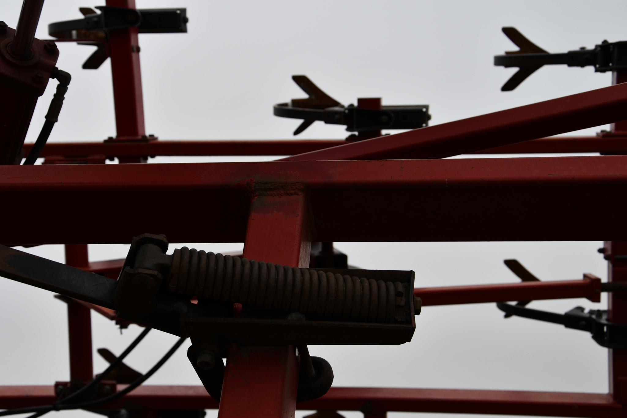 Case-IH 4800 32' field cultivator
