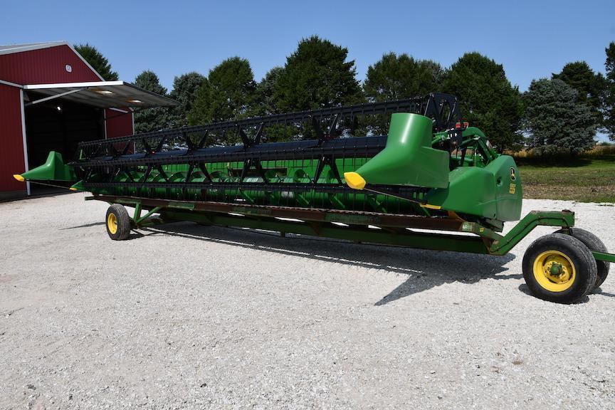 2009 John Deere 630F 30' HydraFlex platform