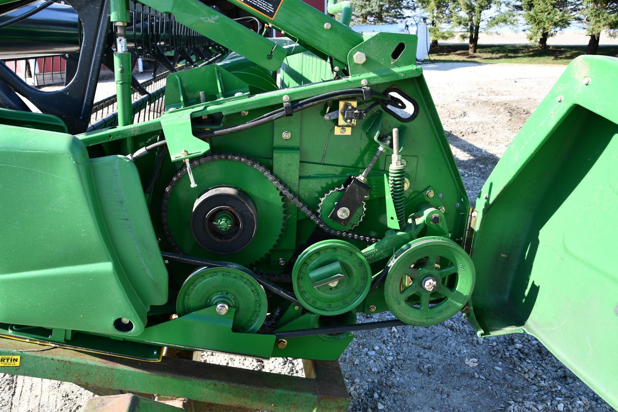 2009 John Deere 630F 30' HydraFlex platform