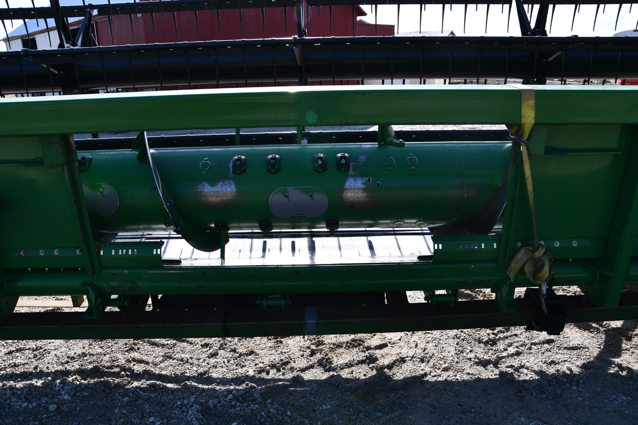 2009 John Deere 630F 30' HydraFlex platform