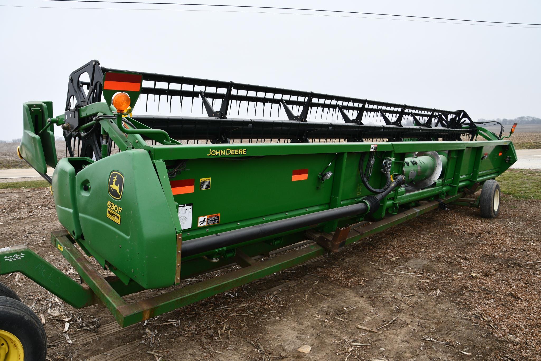 2009 John Deere 630F 30' HydraFlex platform